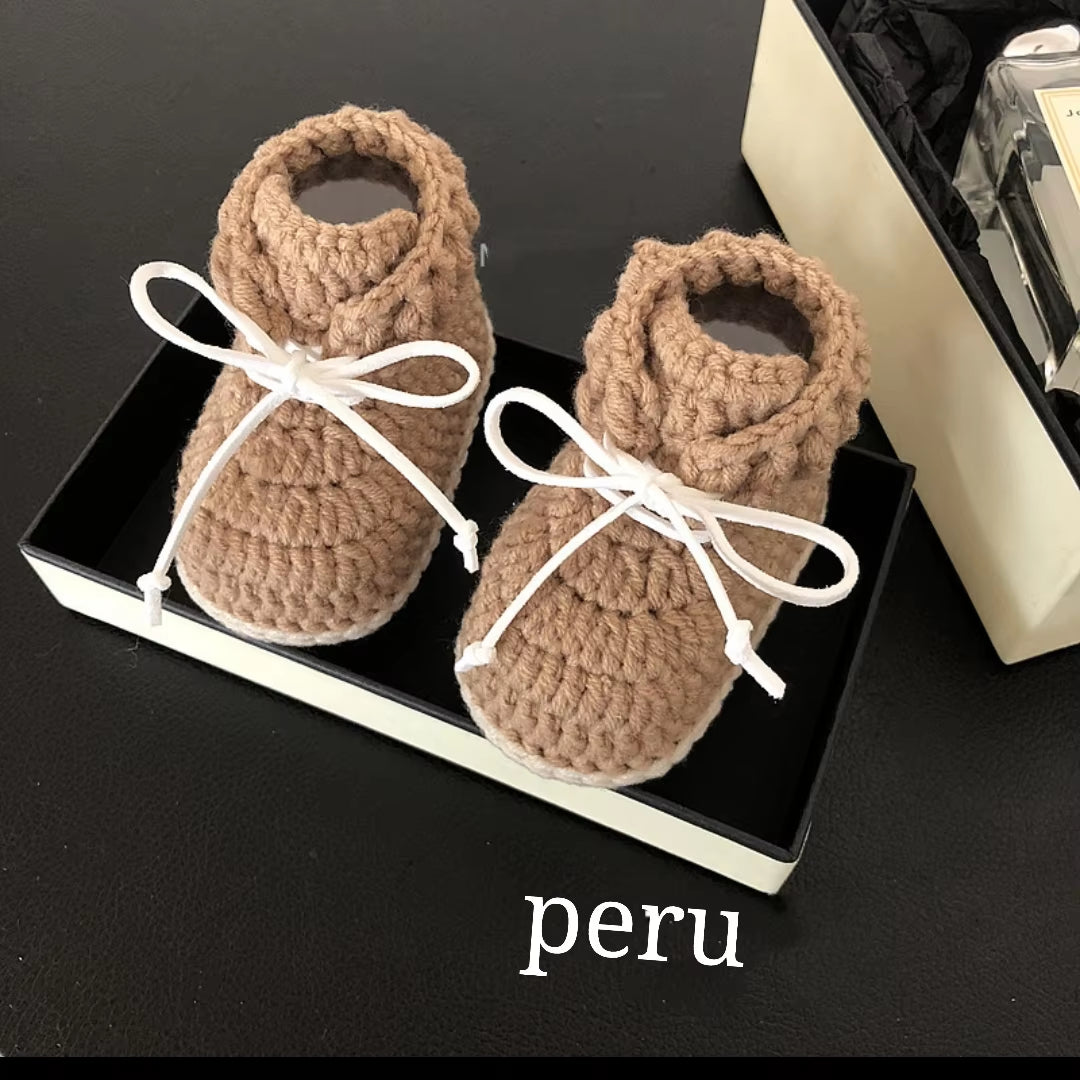 0-1 Year Old Baby Shoes Hand Woven Woollen Lace Shoes,Soft Bottom, High Shoes, Spring and Autumn Money.